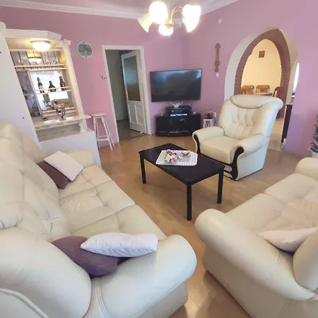 In - Balaton 19786 Daire *